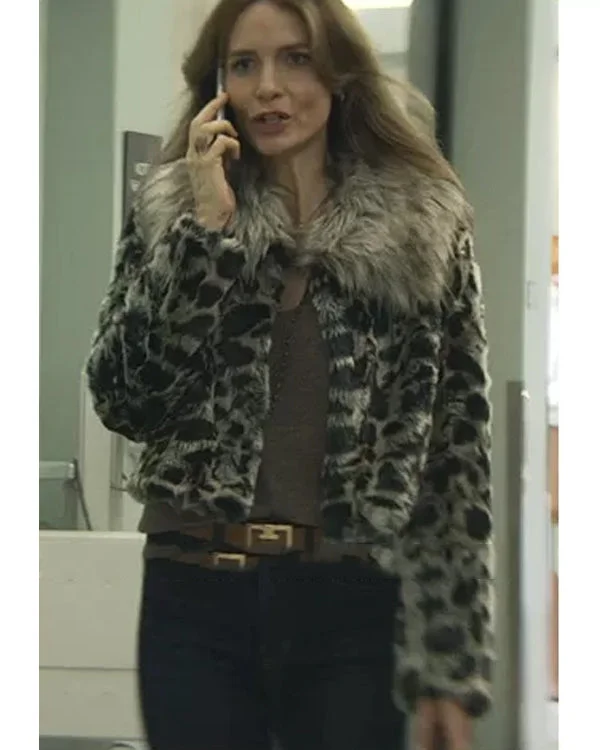 You Season 3 Dottie Quinn Leopard Fur Jacket Hooded Caped Shawl Collar