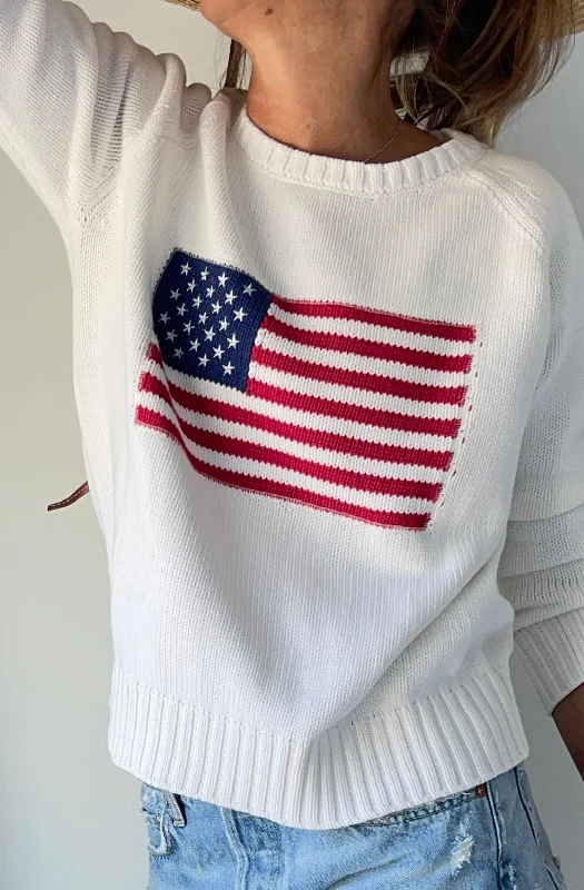 Chunky Campus Flag Sweater-White Elegant Classic Vintage