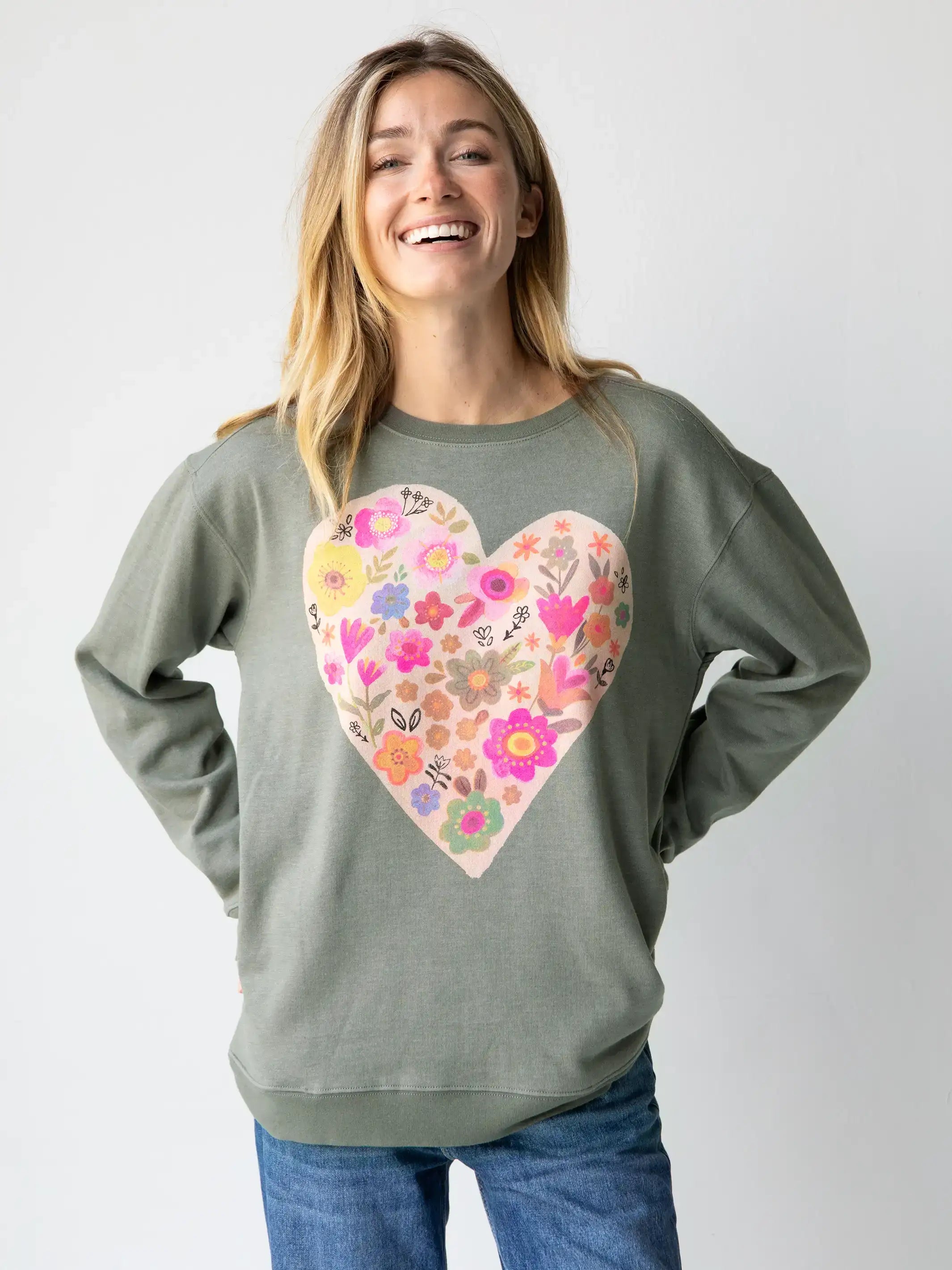 Comfy Pocket Sweatshirt - Heart Hoodie with Raglan Sleeves Sporty Comfortable